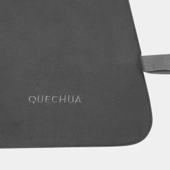 Quechua COUVERTURE EN POLAIRE - 150 X 130 CM -Meilleur Camping Magasin couverture en polaire 150 x 130 cm 4