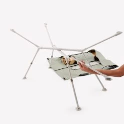 Quechua TABLE DE CAMPING COMPACTE 4/6 PERSONNES - PLATEAU BOIS - POCHE DE RANGEMENT -Meilleur Camping Magasin table de camping compacte 46 personnes plateau bois poche de rangement 5